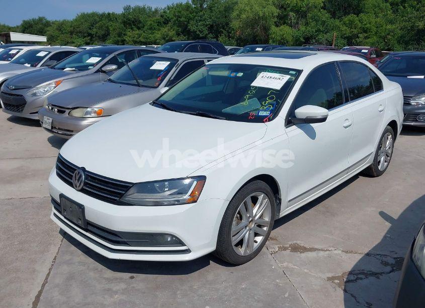 Photo 2 of 2017 Volkswagen Jetta 1.8T SEL/1.8T SEL PREMIUM (VIN 3VWL17AJ9HM390712)