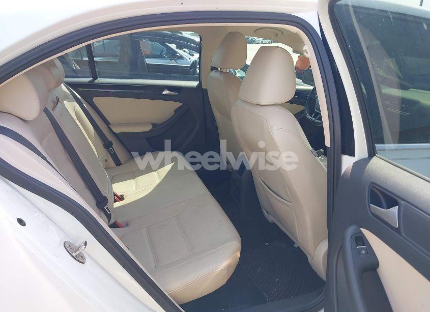 Photo 8 of 2017 Volkswagen Jetta 1.8T SEL/1.8T SEL PREMIUM (VIN 3VWL17AJ9HM390712)