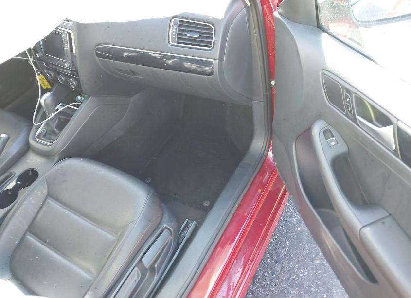 Photo 5 of 2017 Volkswagen Jetta 1.8T SEL/1.8T SEL PREMIUM (VIN 3VWL17AJXHM368590)