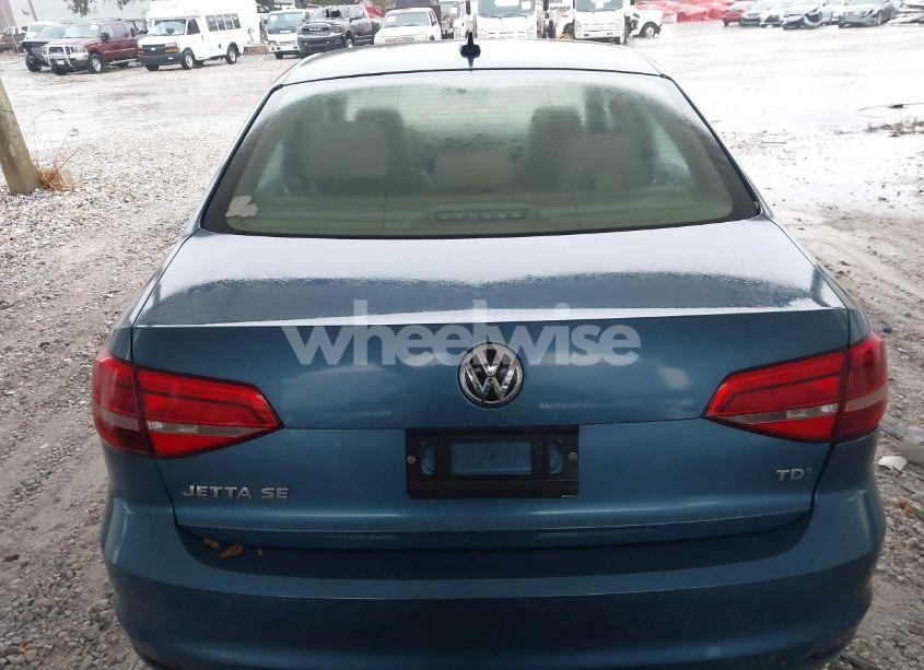 Photo 16 of 2015 Volkswagen Jetta 2.0L TDI SE (VIN 3VWLA7AJ0FM225662)