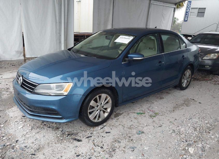 Photo 2 of 2015 Volkswagen Jetta 2.0L TDI SE (VIN 3VWLA7AJ0FM225662)