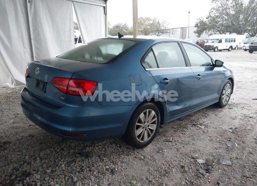 Photo 4 of 2015 Volkswagen Jetta 2.0L TDI SE (VIN 3VWLA7AJ0FM225662)