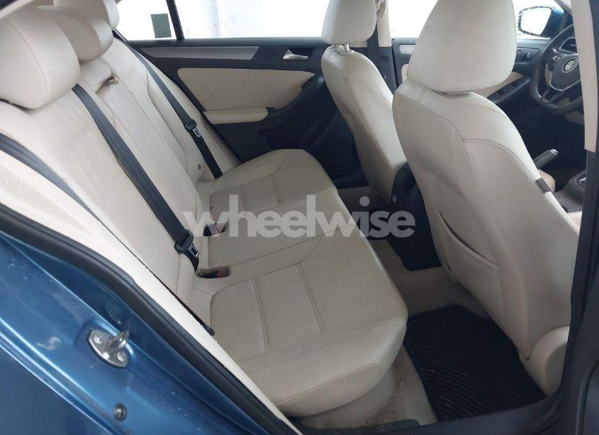 Photo 8 of 2015 Volkswagen Jetta 2.0L TDI SE (VIN 3VWLA7AJ0FM225662)