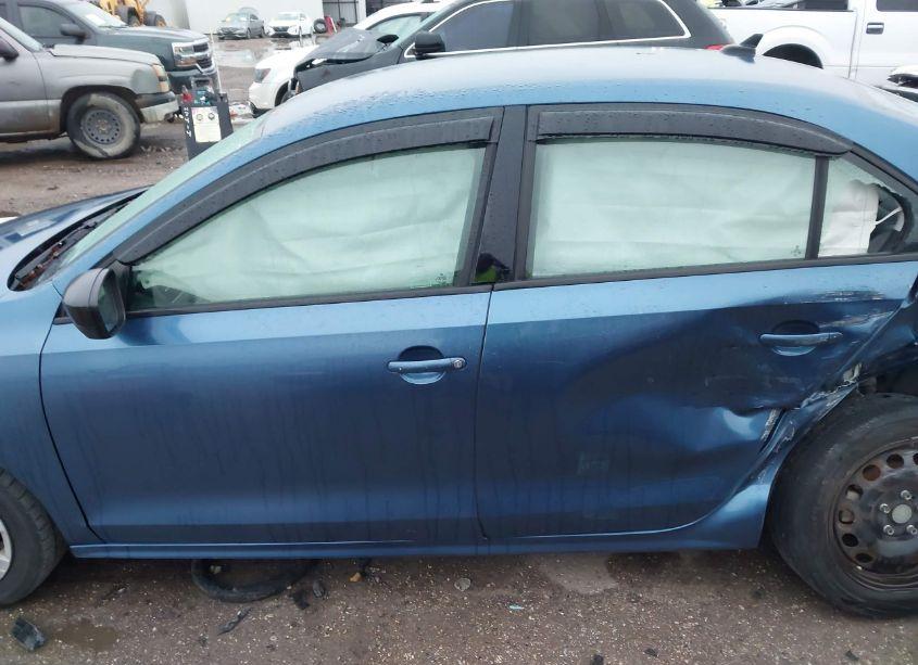 Photo 15 of 2015 Volkswagen Jetta 2.0L TDI S (VIN 3VWLA7AJ0FM281276)