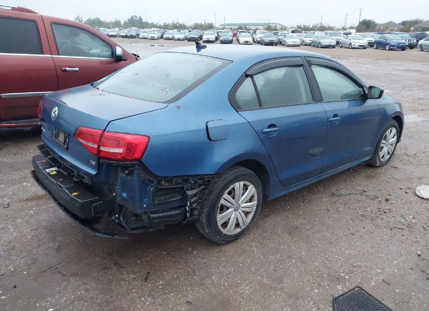 Photo 4 of 2015 Volkswagen Jetta 2.0L TDI S (VIN 3VWLA7AJ0FM281276)