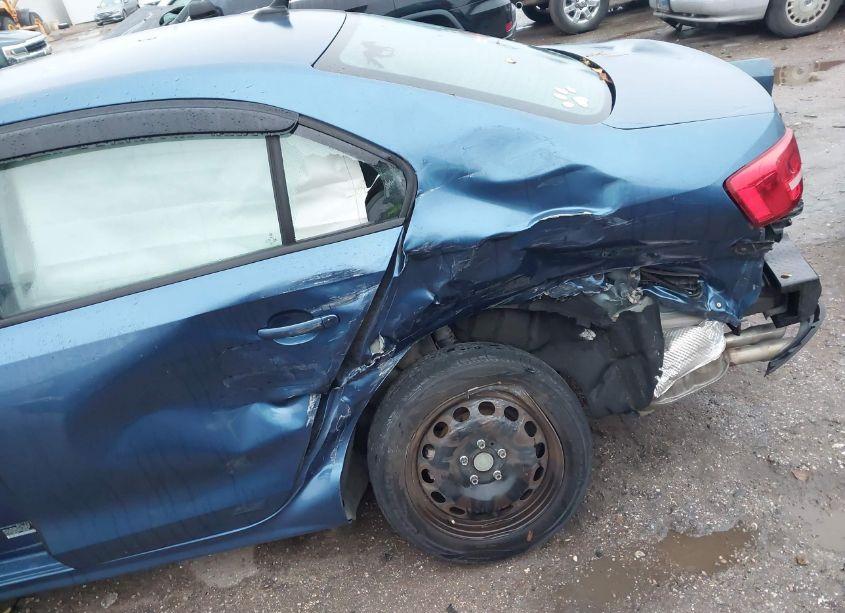 Photo 6 of 2015 Volkswagen Jetta 2.0L TDI S (VIN 3VWLA7AJ0FM281276)