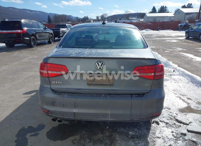 Photo 16 of 2015 Volkswagen Jetta 2.0L TDI S (VIN 3VWLA7AJ1FM280881)