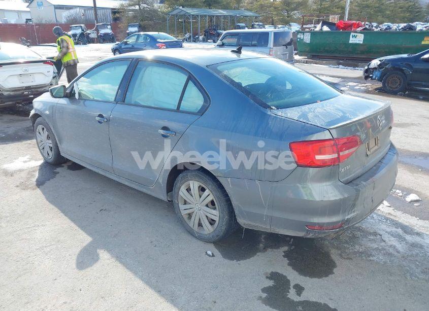 Photo 3 of 2015 Volkswagen Jetta 2.0L TDI S (VIN 3VWLA7AJ1FM280881)