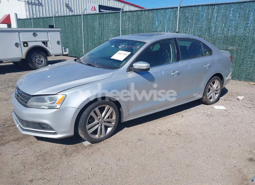 Photo 2 of 2015 Volkswagen Jetta 2.0L TDI SEL (VIN 3VWLA7AJ2FM240891)