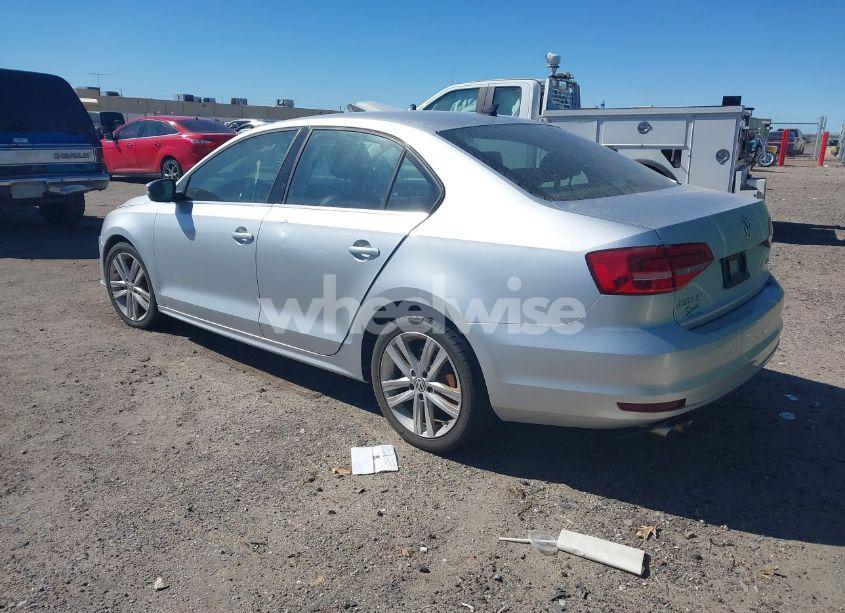 Photo 3 of 2015 Volkswagen Jetta 2.0L TDI SEL (VIN 3VWLA7AJ2FM240891)