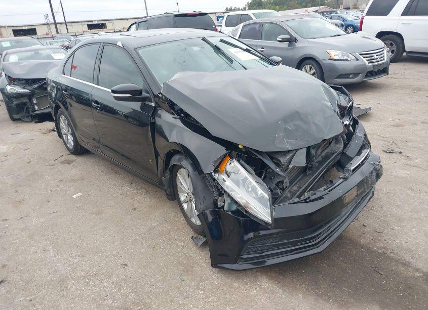 2015 Volkswagen Jetta 2.0L TDI SE (VIN 3VWLA7AJ2FM302189) main photo