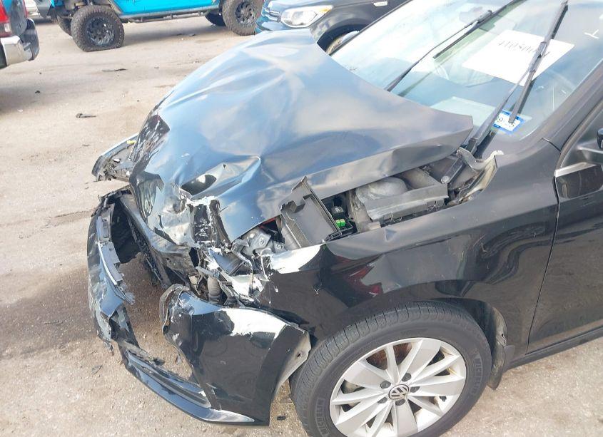 Photo 6 of 2015 Volkswagen Jetta 2.0L TDI SE (VIN 3VWLA7AJ2FM302189)