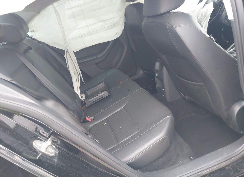 Photo 8 of 2015 Volkswagen Jetta 2.0L TDI SE (VIN 3VWLA7AJ2FM302189)