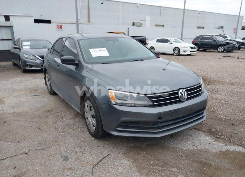 2015 Volkswagen Jetta 2.0L TDI S (VIN 3VWLA7AJ2FM328131) main photo