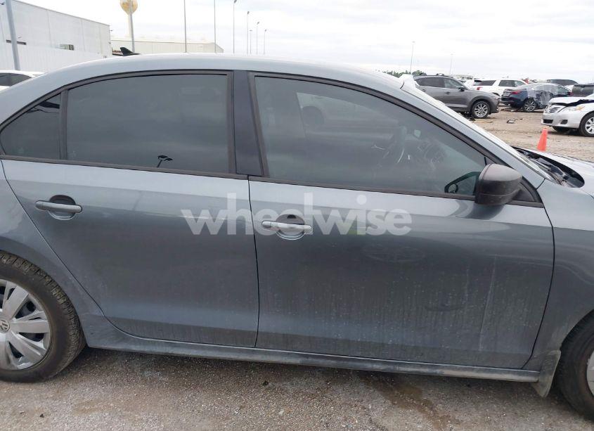 Photo 13 of 2015 Volkswagen Jetta 2.0L TDI S (VIN 3VWLA7AJ2FM328131)