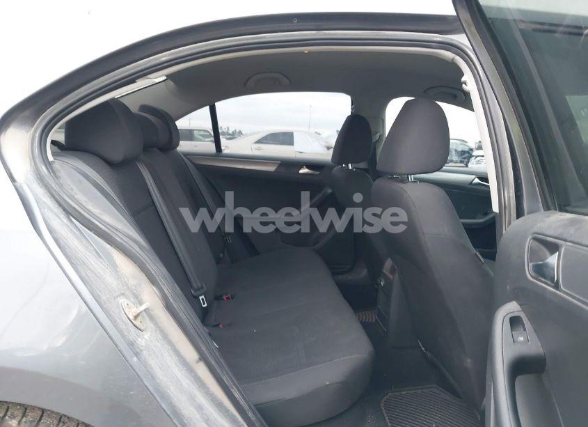 Photo 8 of 2015 Volkswagen Jetta 2.0L TDI S (VIN 3VWLA7AJ2FM328131)