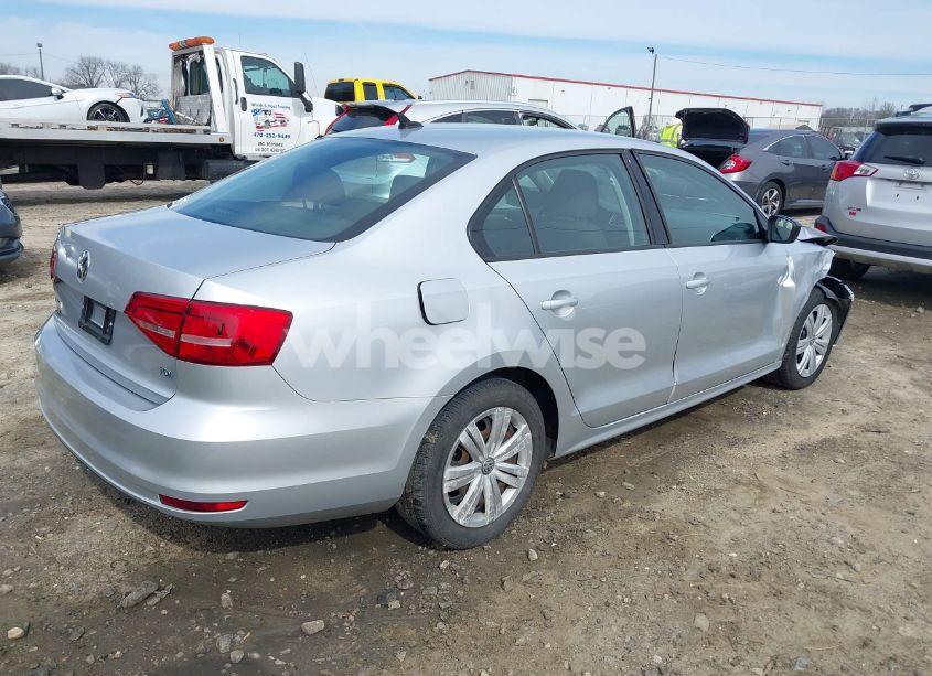Photo 4 of 2015 Volkswagen Jetta 2.0L TDI S (VIN 3VWLA7AJ4FM280812)