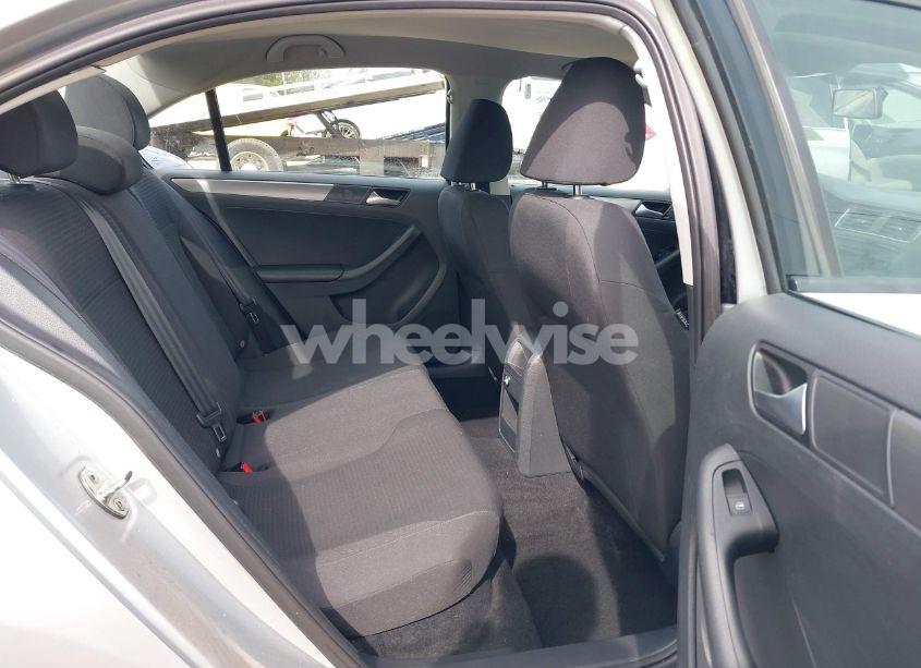 Photo 8 of 2015 Volkswagen Jetta 2.0L TDI S (VIN 3VWLA7AJ4FM280812)