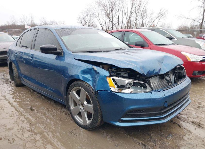 2015 Volkswagen Jetta 2.0L TDI S (VIN 3VWLA7AJ5FM292399) main photo