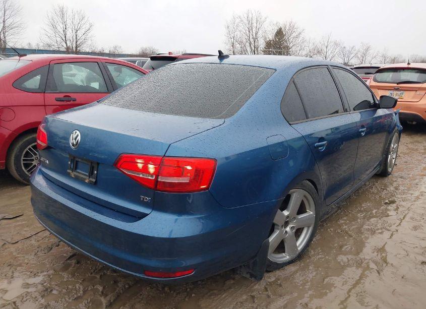 Photo 4 of 2015 Volkswagen Jetta 2.0L TDI S (VIN 3VWLA7AJ5FM292399)