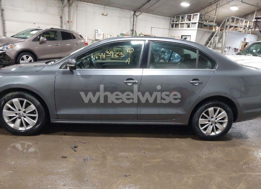 Photo 14 of 2015 Volkswagen Jetta 2.0L TDI SE (VIN 3VWLA7AJ5FM420690)