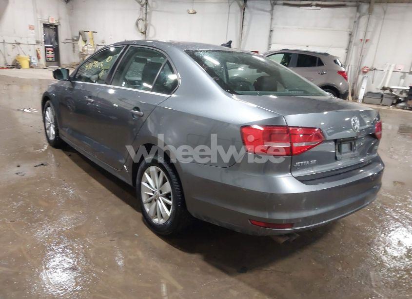 Photo 3 of 2015 Volkswagen Jetta 2.0L TDI SE (VIN 3VWLA7AJ5FM420690)