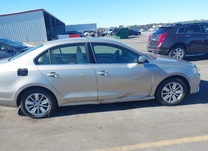 Photo 13 of 2015 Volkswagen Jetta 2.0L TDI SE (VIN 3VWLA7AJ7FM254186)
