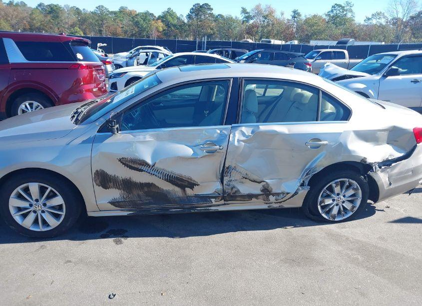 Photo 14 of 2015 Volkswagen Jetta 2.0L TDI SE (VIN 3VWLA7AJ7FM254186)