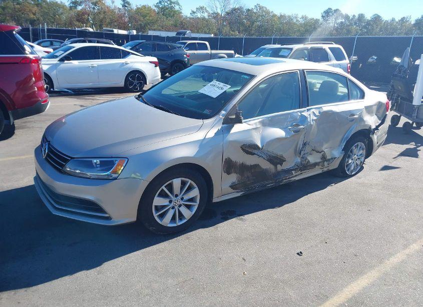 Photo 2 of 2015 Volkswagen Jetta 2.0L TDI SE (VIN 3VWLA7AJ7FM254186)