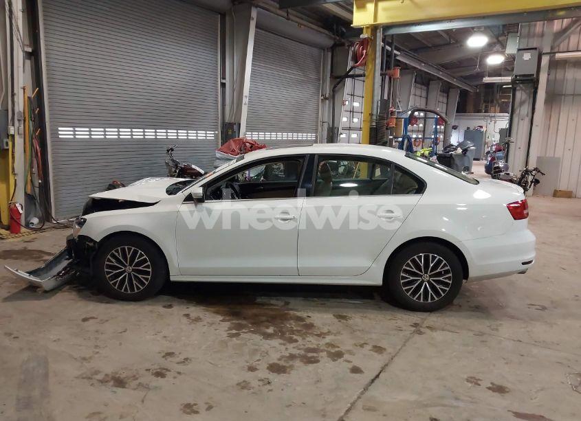 Photo 14 of 2015 Volkswagen Jetta 2.0L TDI SE (VIN 3VWLA7AJ7FM296633)