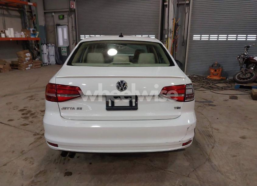 Photo 16 of 2015 Volkswagen Jetta 2.0L TDI SE (VIN 3VWLA7AJ7FM296633)