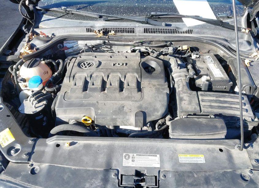 Photo 10 of 2015 Volkswagen Jetta 2.0L TDI SE (VIN 3VWLA7AJ7FM329288)