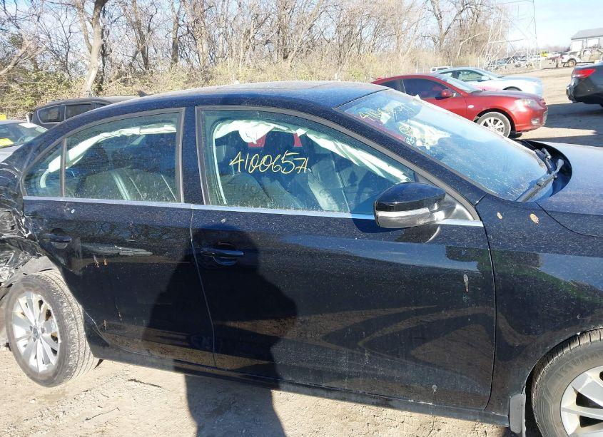 Photo 13 of 2015 Volkswagen Jetta 2.0L TDI SE (VIN 3VWLA7AJ7FM329288)