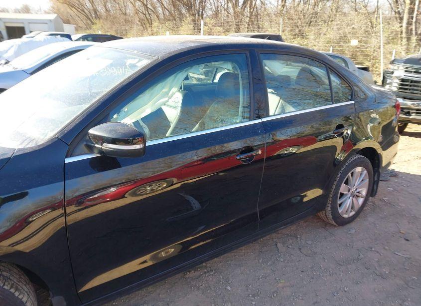 Photo 14 of 2015 Volkswagen Jetta 2.0L TDI SE (VIN 3VWLA7AJ7FM329288)