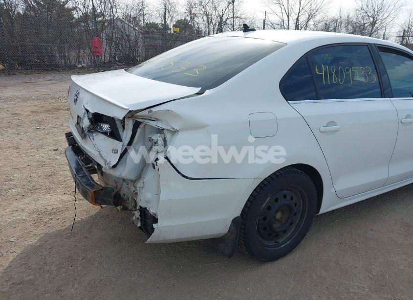 Photo 18 of 2015 Volkswagen Jetta 2.0L TDI SEL (VIN 3VWLA7AJ8FM204381)