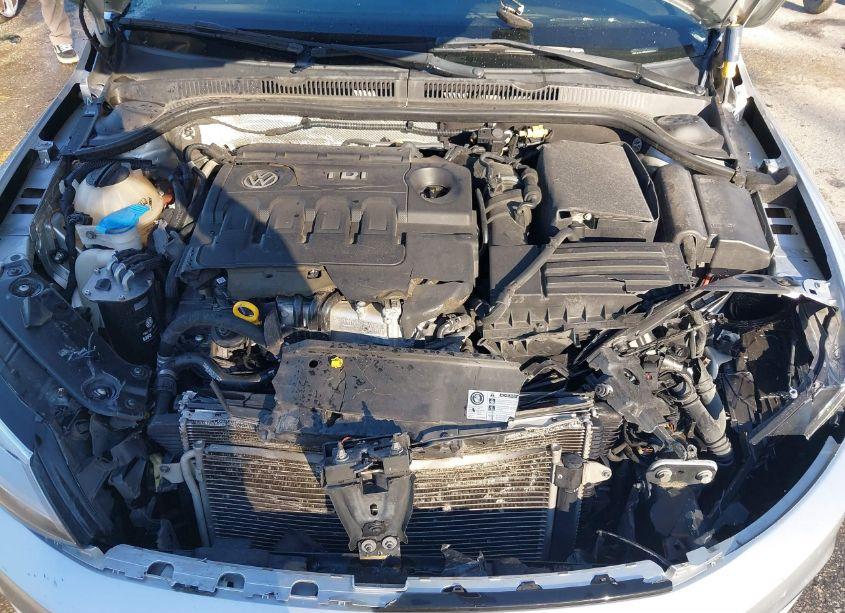Photo 10 of 2015 Volkswagen Jetta 2.0L TDI SEL (VIN 3VWLA7AJ9FM262712)