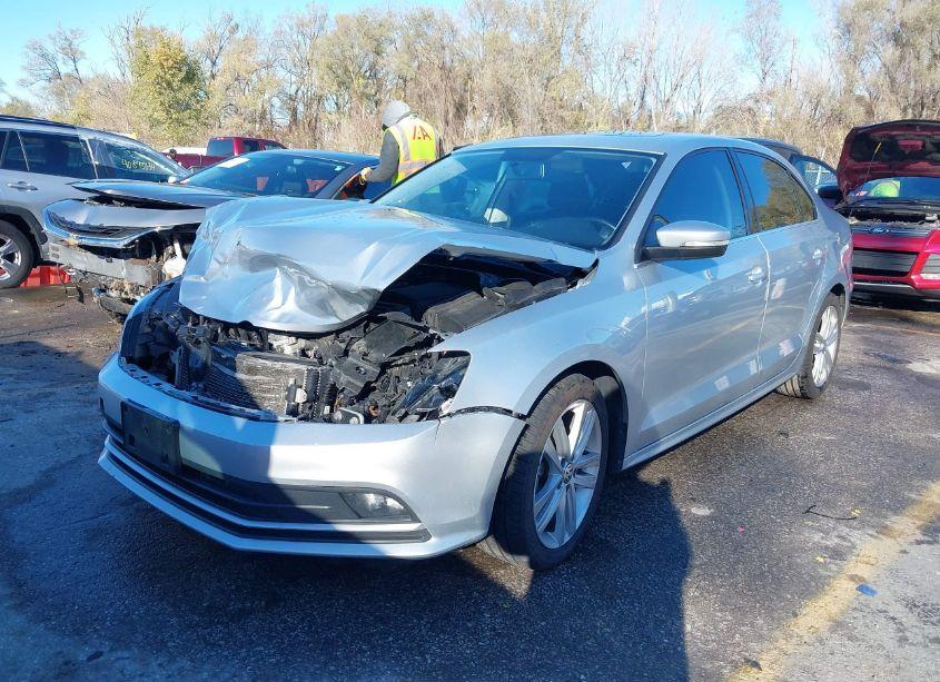 Photo 2 of 2015 Volkswagen Jetta 2.0L TDI SEL (VIN 3VWLA7AJ9FM262712)