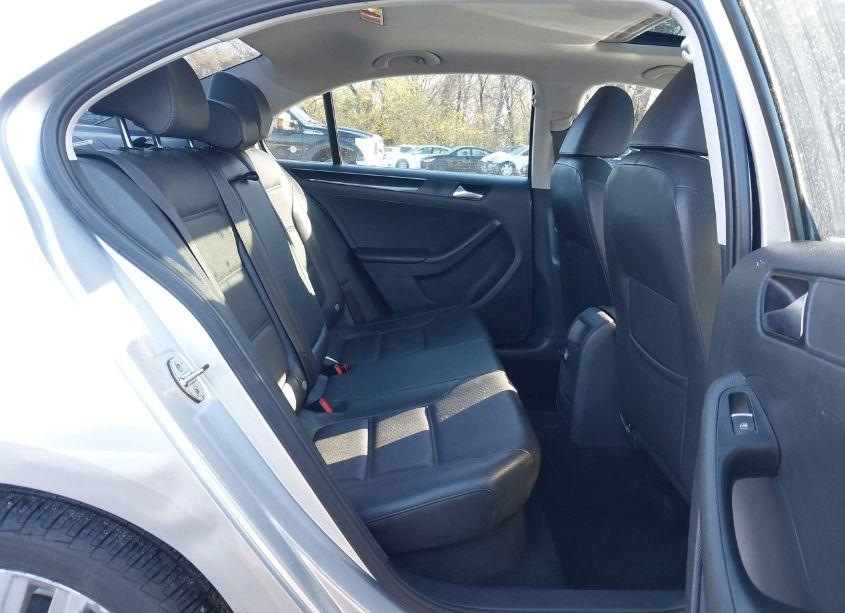 Photo 8 of 2015 Volkswagen Jetta 2.0L TDI SEL (VIN 3VWLA7AJ9FM262712)
