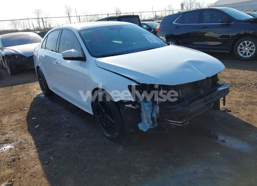 2015 Volkswagen Jetta 2.0L TDI SE (VIN 3VWLA7AJXFM347283) main photo