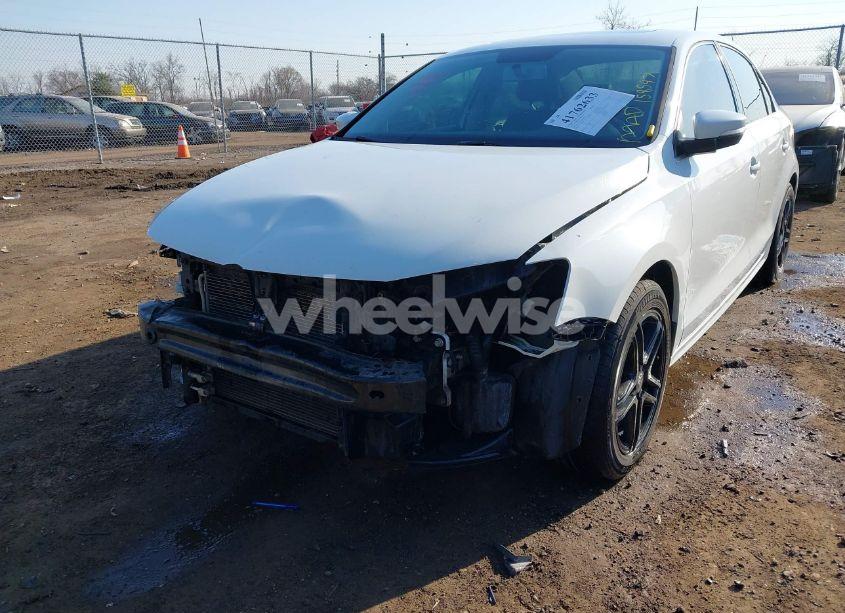 Photo 6 of 2015 Volkswagen Jetta 2.0L TDI SE (VIN 3VWLA7AJXFM347283)