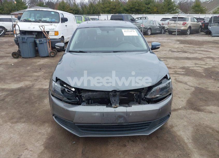 Photo 13 of 2011 Volkswagen Jetta 2.0L TDI (VIN 3VWLL7AJ0BM048535)