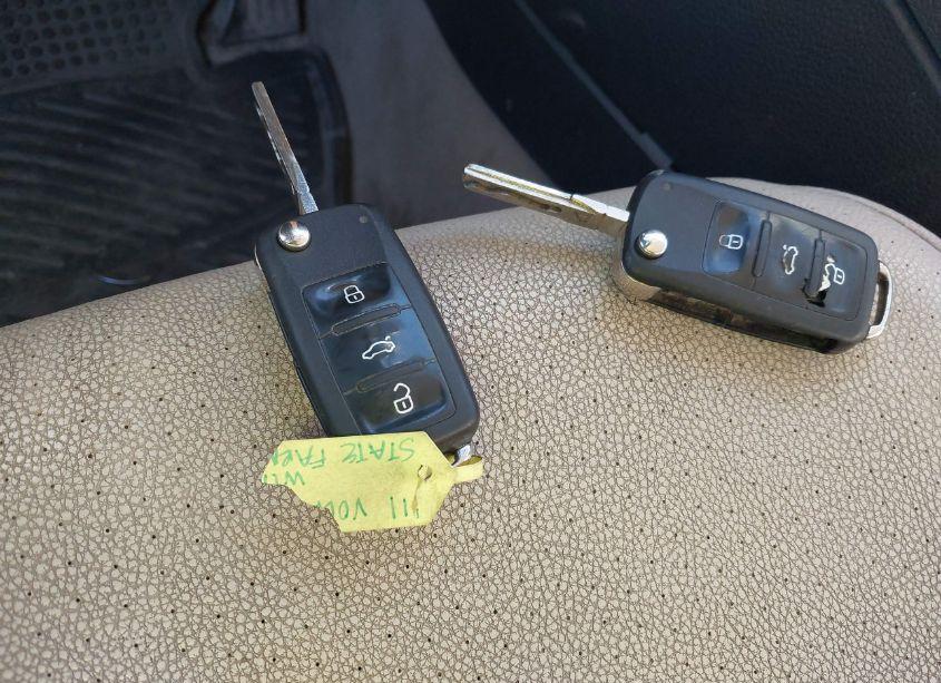 Photo 11 of 2011 Volkswagen Jetta 2.0L TDI (VIN 3VWLL7AJ0BM070602)