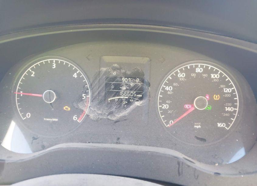 Photo 7 of 2011 Volkswagen Jetta 2.0L TDI (VIN 3VWLL7AJ0BM070602)