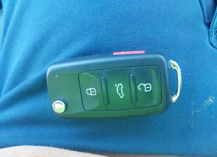 Photo 11 of 2011 Volkswagen Jetta 2.0L TDI (VIN 3VWLL7AJ0BM125775)