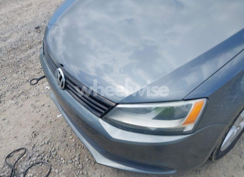 Photo 6 of 2012 Volkswagen Jetta 2.0L TDI (VIN 3VWLL7AJ0CM341353)