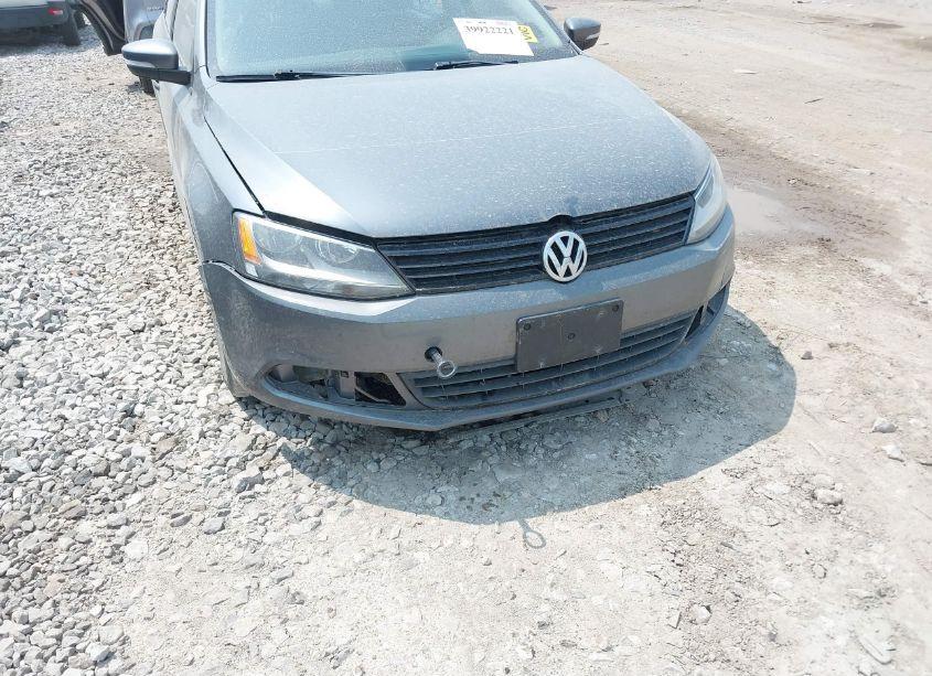 Photo 6 of 2012 Volkswagen Jetta 2.0L TDI (VIN 3VWLL7AJ0CM427830)