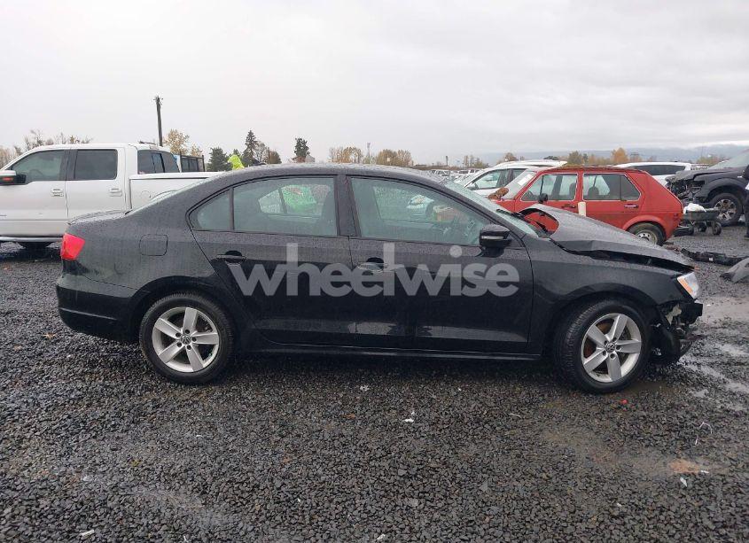 Photo 14 of 2012 Volkswagen Jetta 2.0L TDI (VIN 3VWLL7AJ0CM471472)