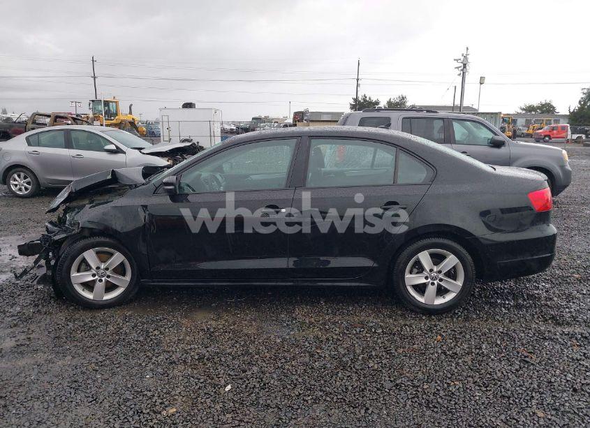 Photo 15 of 2012 Volkswagen Jetta 2.0L TDI (VIN 3VWLL7AJ0CM471472)