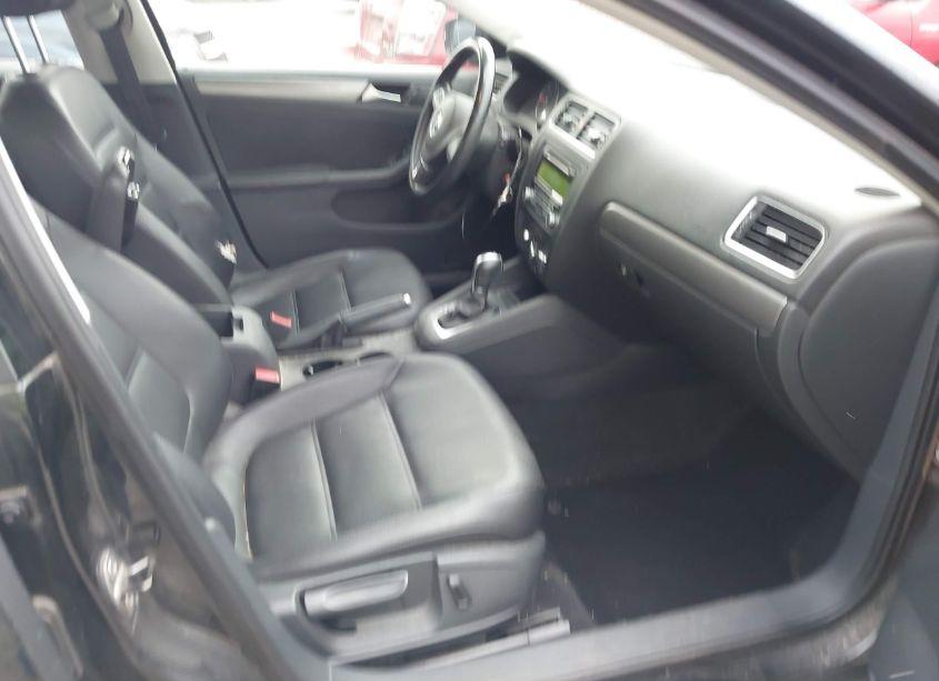 Photo 5 of 2013 Volkswagen Jetta 2.0L TDI (VIN 3VWLL7AJ0DM434942)