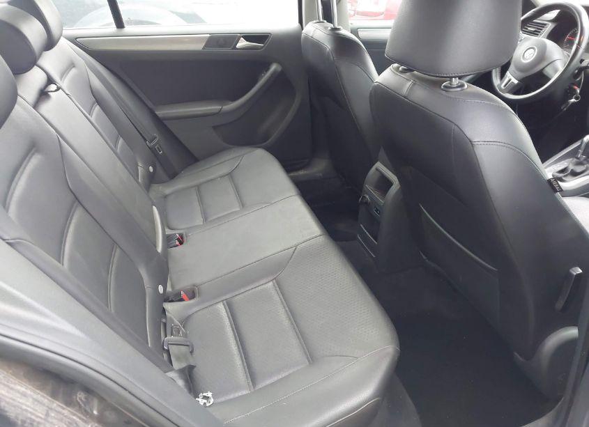 Photo 8 of 2013 Volkswagen Jetta 2.0L TDI (VIN 3VWLL7AJ0DM434942)